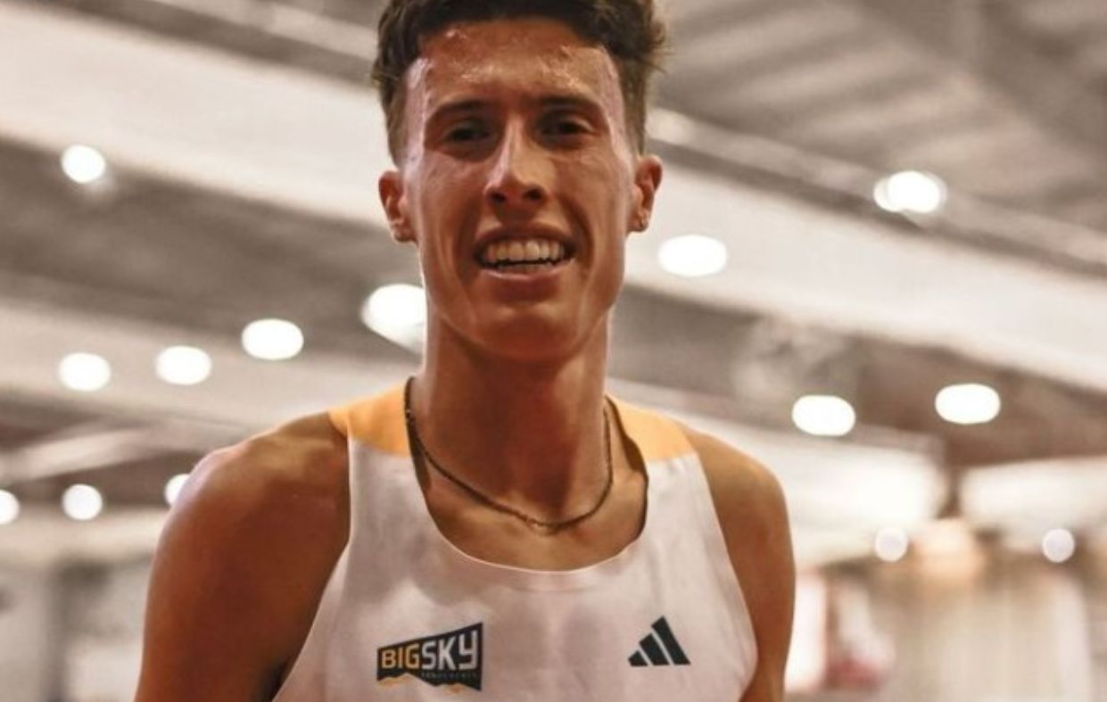 Nico Young, atleta gay visible, establece un récord sobre el tartán